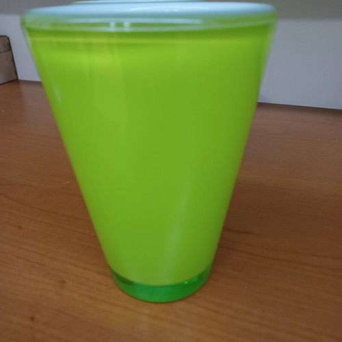Set of 2 flower pots like new