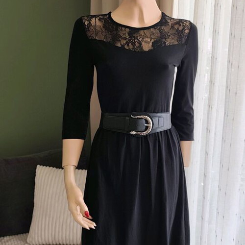 Only black dress with lace shoulders like new, size M