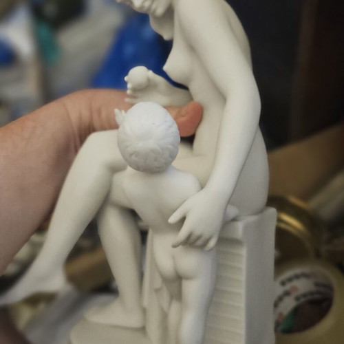 Decorative statue mother and baby like new, height 31cm