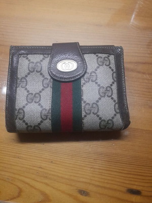 Πορτοφόλι Gucci μεταχειρισμένο, μπεζ και κόκκινο