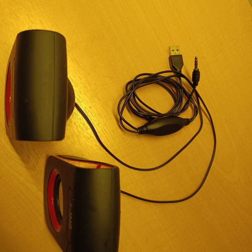 i-JMB speakers like new with volume control, USB and AUX