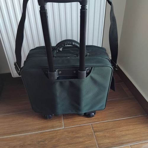 Τροχήλατη τσάντα laptop Azona σαν καινούργιο, πράσινη, ιδανική για ταξίδι