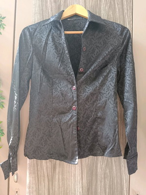 Satin shirt black with pattern S-M