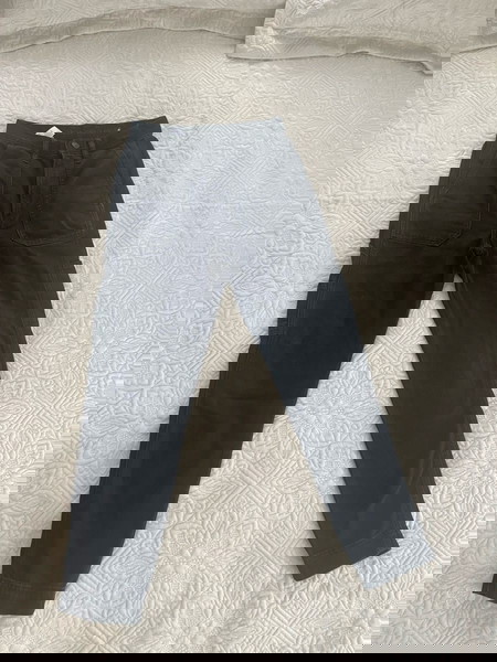 American Eagle MOM Jean