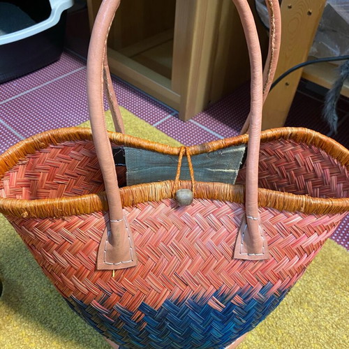 Shoulder bag like new, handmade, imported