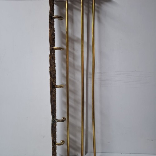 Wall hanger in very good condition