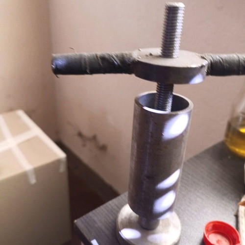 Metal press like new