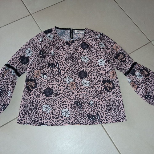 Evita blouse for girls like new, pink and black with flowers