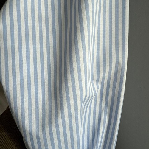 Dur shirt size M with blue stripe and loose fit like new