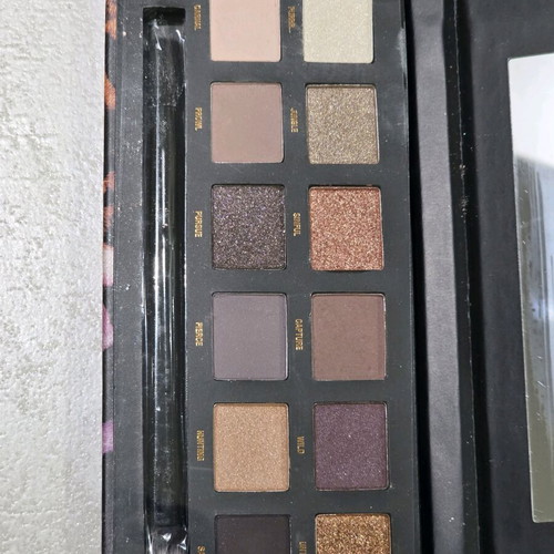 W7 eyeshadow palette unused
