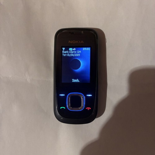 Nokia 2680 mobile phone like new, blue, with charger and headphones