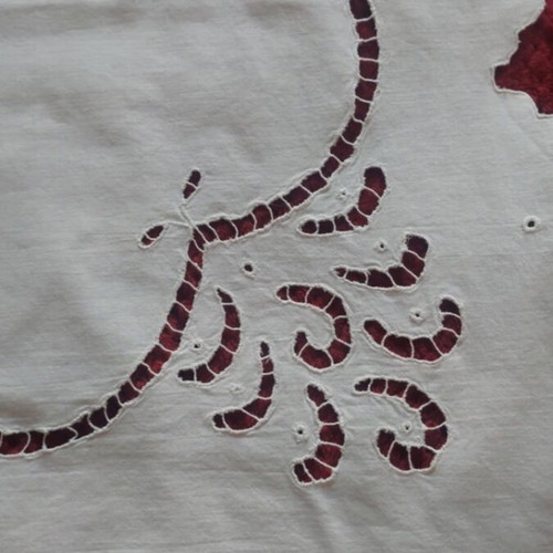 Handmade cutwork table linen 75x75 like new