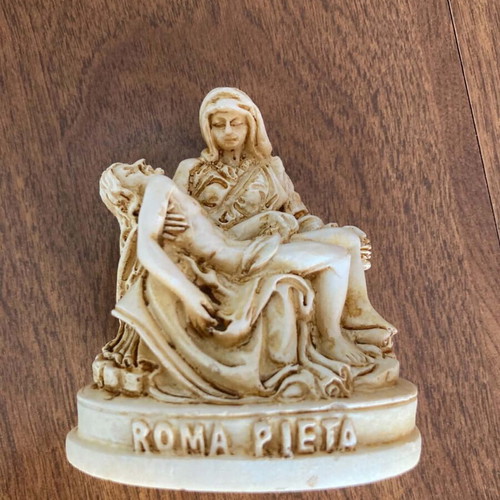 Roma Pieta alabaster decoration