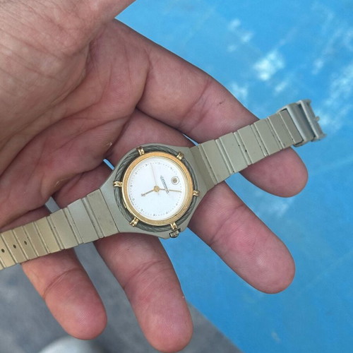 Catamaran Vintage Women's Quartz Watch with Authentic Strap used