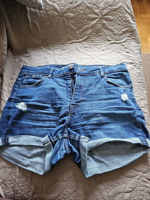 Bershka denim shorts like new, size XL 42 14, blue