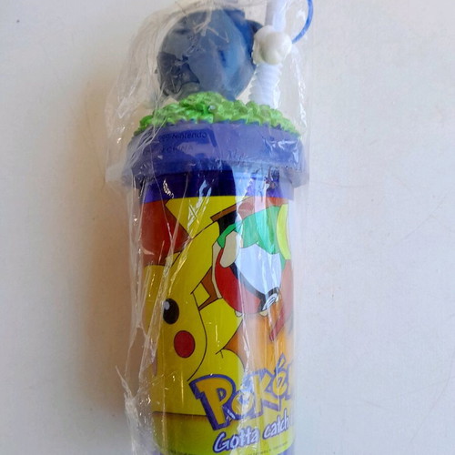 Pokemon cup with Poliwhirl figure season 1 1999 Nintendo new