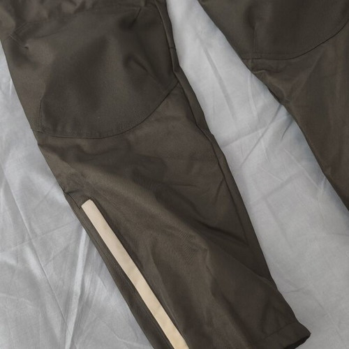 Motorcycle pants large, new, waterproof with knee protectors and vents