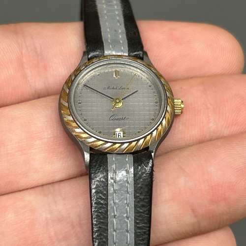 Swiss women's watch like new, unworn