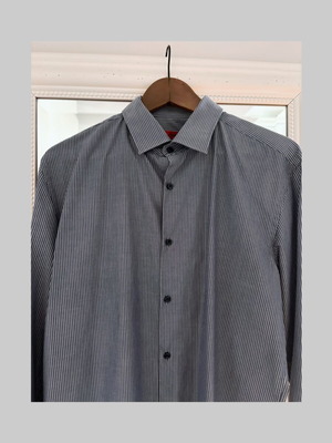 Hugo Boss men's shirt slim fit blue size XL like new