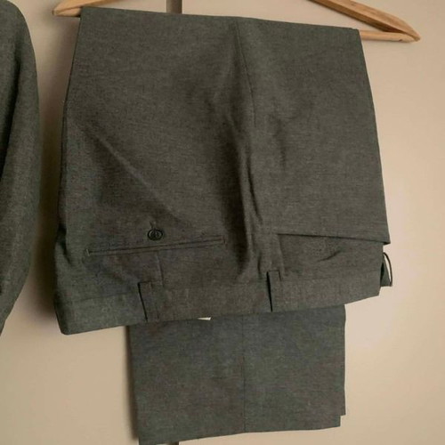 Achille Saridis men's suit No48 like new, lightweight wool blend