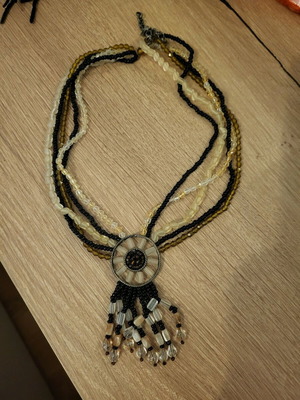 Necklace like new, black and beige