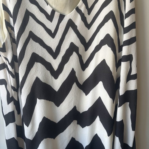 Dress Large black and white like new