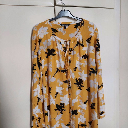 Viscose blouse floral Ulla Popken like new, yellow size 5XL