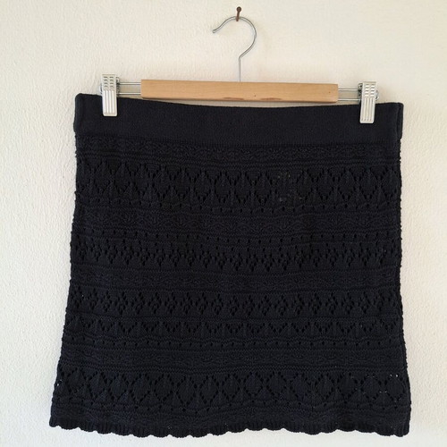 H&M knitted skirt size M like new, black