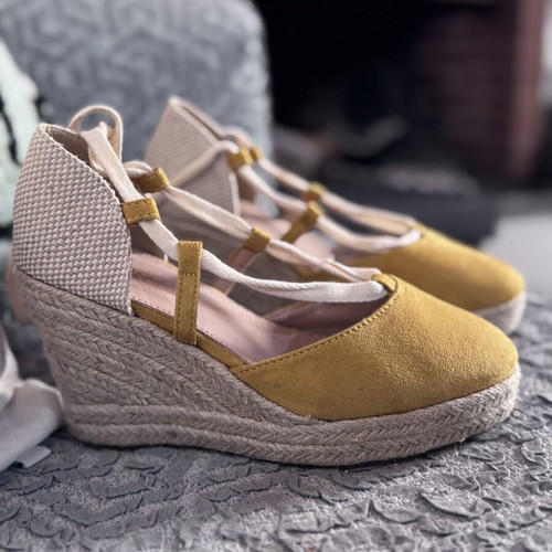 Mustard Espadrilles Platforms Martin Pescatore like new, size 36