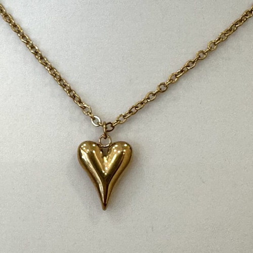 Necklace with thin curb chain and heart pendant gold color new