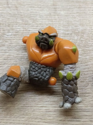 Cinghios Gormiti Titanium figure used, Earth tribe