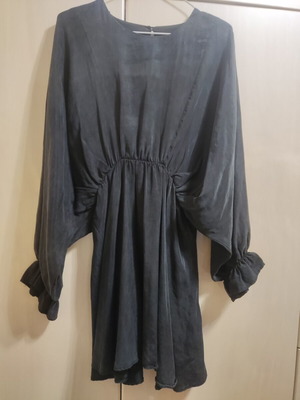 Zara women's long-sleeve black dress like new, size S
