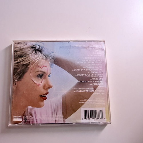 Taylor Swift Lover CD used, pop