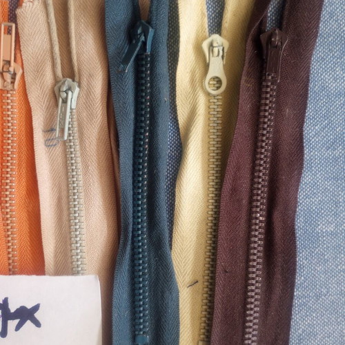 Set of 12 metal zippers, 10 cm, assorted colors