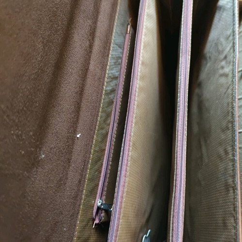 Leather briefcase new, brown tan