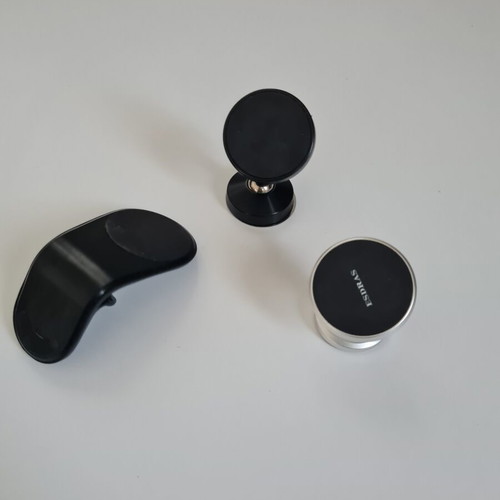 Magnetic phone holders set of 3 for car like new