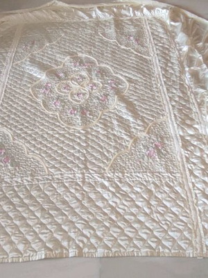 Bridal quilt satin with embroidered flowers and ruffles, like new