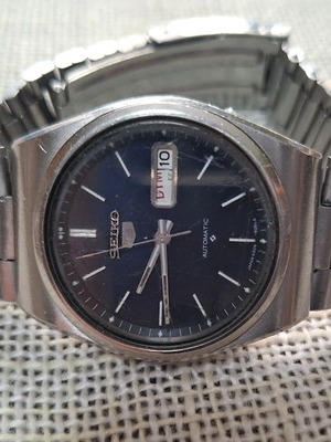 Seiko 5 μεταχειρισμένο ανδρικό ρολόι ατσάλινο με μαύρο καντράν