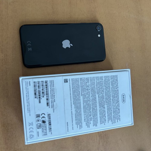 Apple iPhone SE (2nd Gen) 64GB black restored