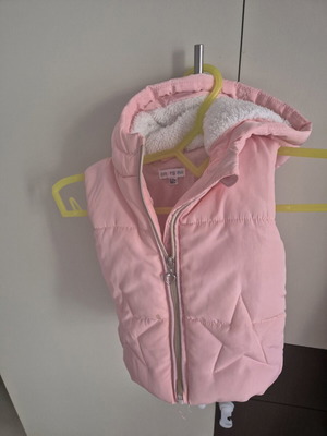 Sleeveless jacket 12-18 months like new