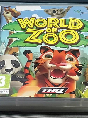 World of Zoo Nintendo DS case used with all accessories