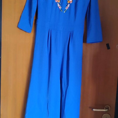 Dresses and Jumpsuits like new, pack of 12 pieces
