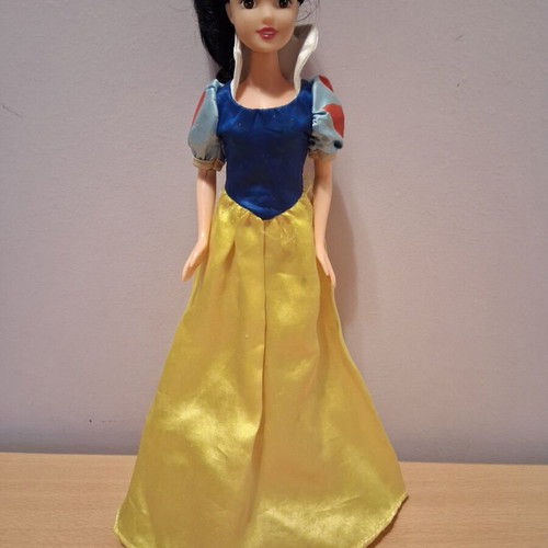 Disney Simba Snow White doll like new