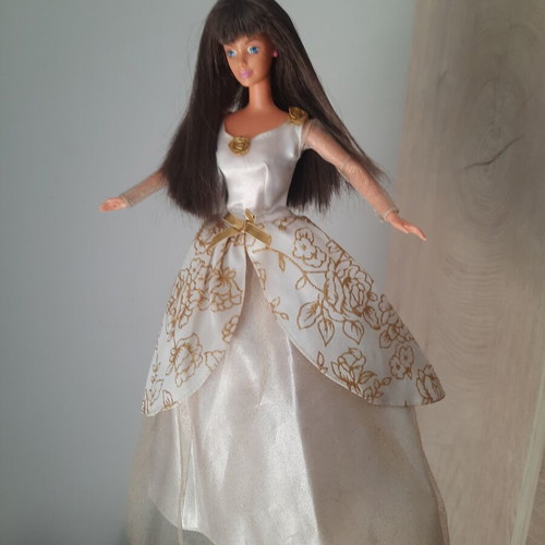 Mattel Club Wedd Special Edition 1997 Barbie doll with Mackie mold
