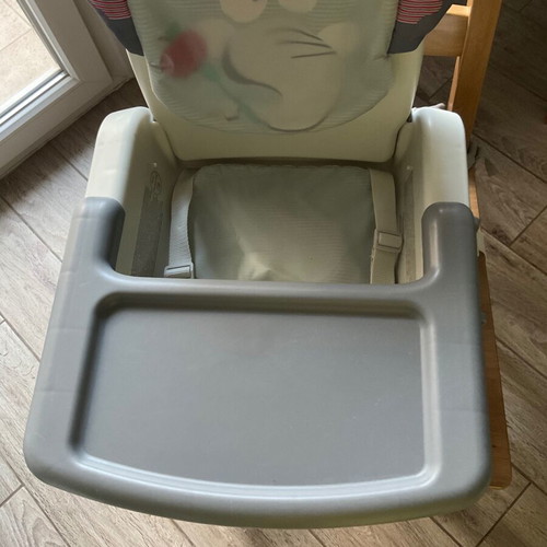 Chicco baby feeding chair, foldable with adjustable legs