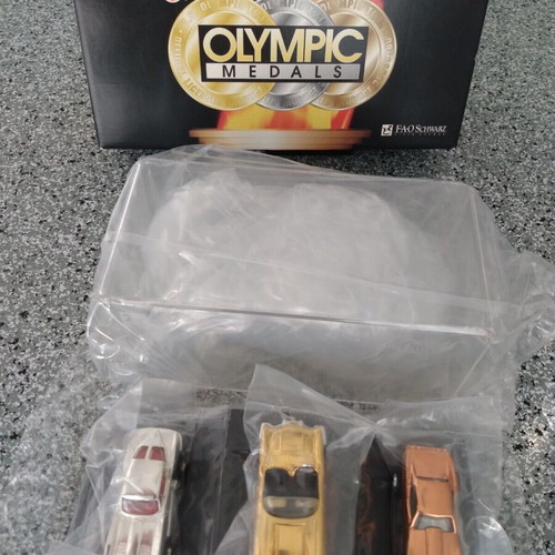 Hot Wheels 1997 FAO Schwarz Olympic Medals Set #446 new