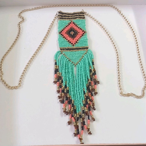 Necklace with chain colorful in excellent condition