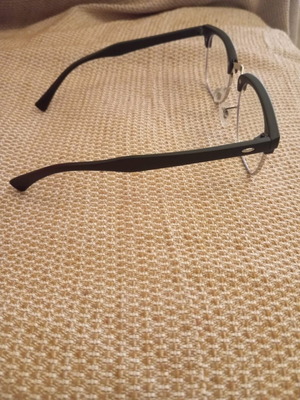 Myopia glasses new, black with cleaning cloth and cord