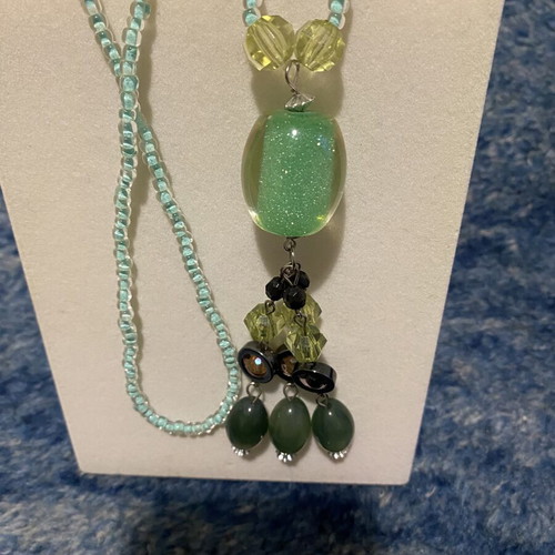 Necklace new with green stones summer style