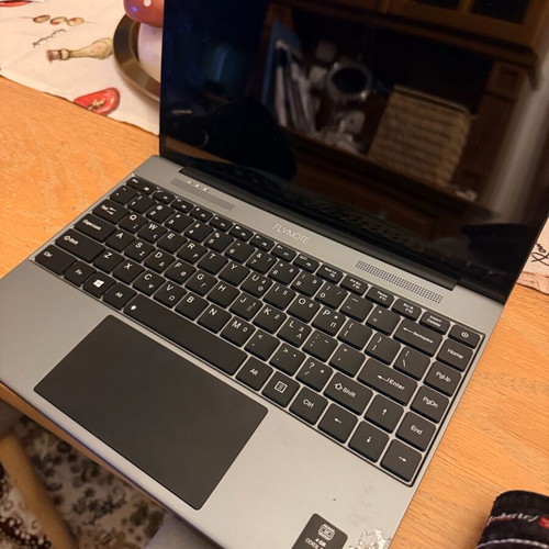Flynote Turbox laptop like new, 4GB DDR3L RAM, 128 GB